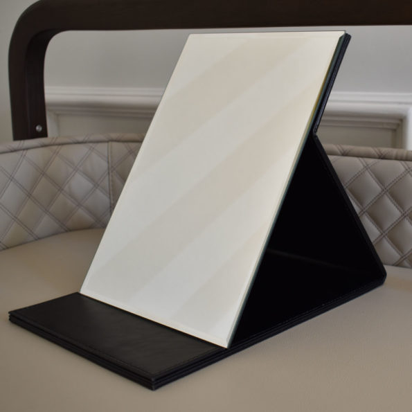 FOLDABLE LEATHER-COATED MIRROR